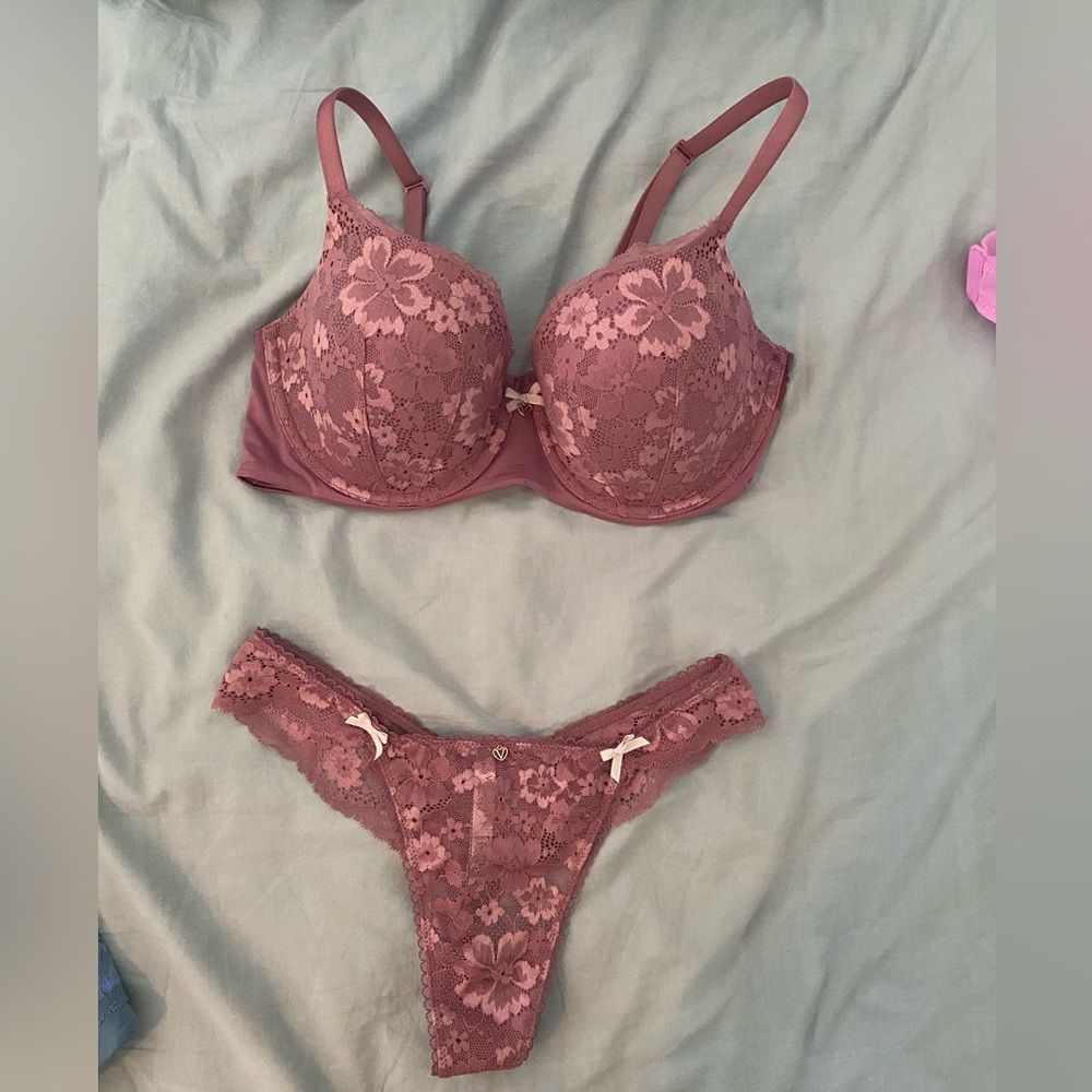 Victoria’s Secret bra and panty set